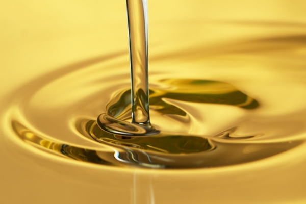 liquid gold pouring depicting heating oil